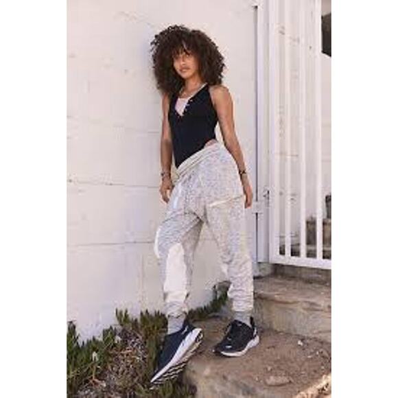 Free People Movement Better Half Pants Womens Size Large Gray White RARE - Picture 1 of 7